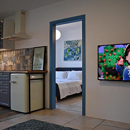 Postaja 33 Apartamento Zgornje Skofije Exterior foto