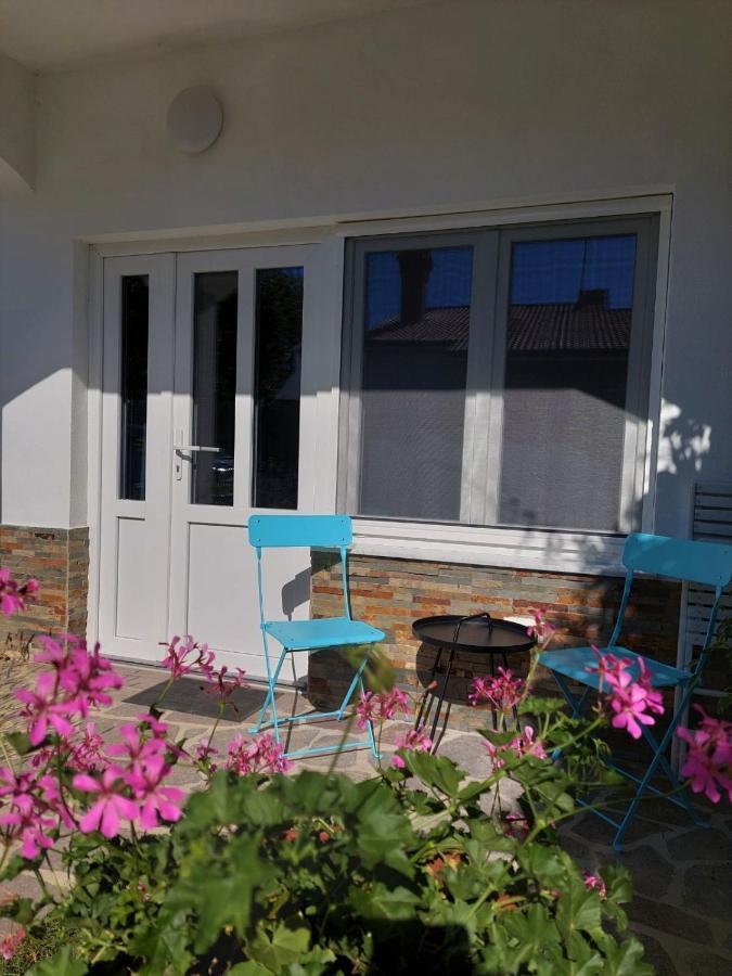 Postaja 33 Apartamento Zgornje Skofije Exterior foto