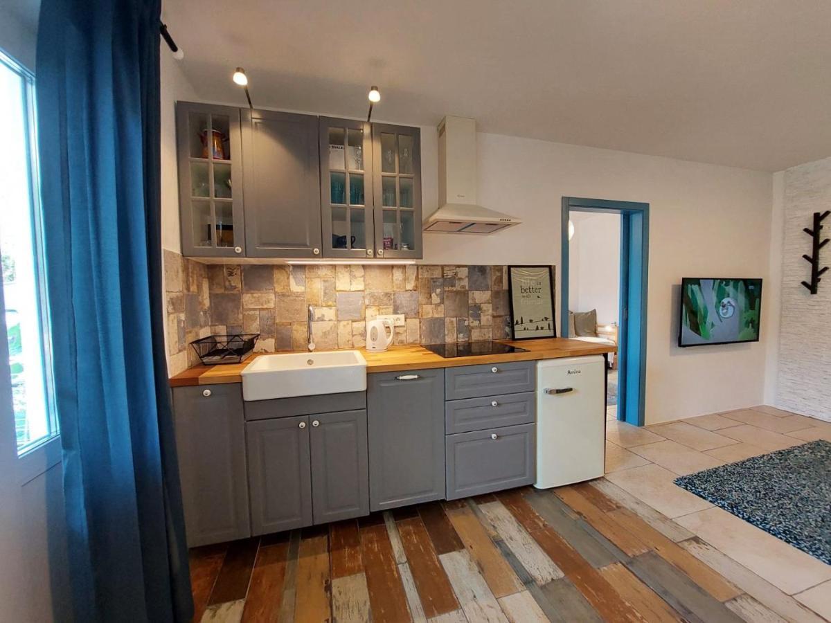 Postaja 33 Apartamento Zgornje Skofije Exterior foto